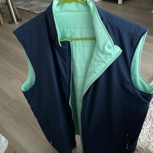 Men’s Vineyard Vines reversible vest